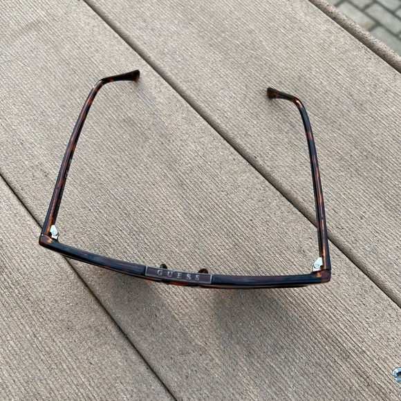 Guess sunglasses - Picture 3 of 4